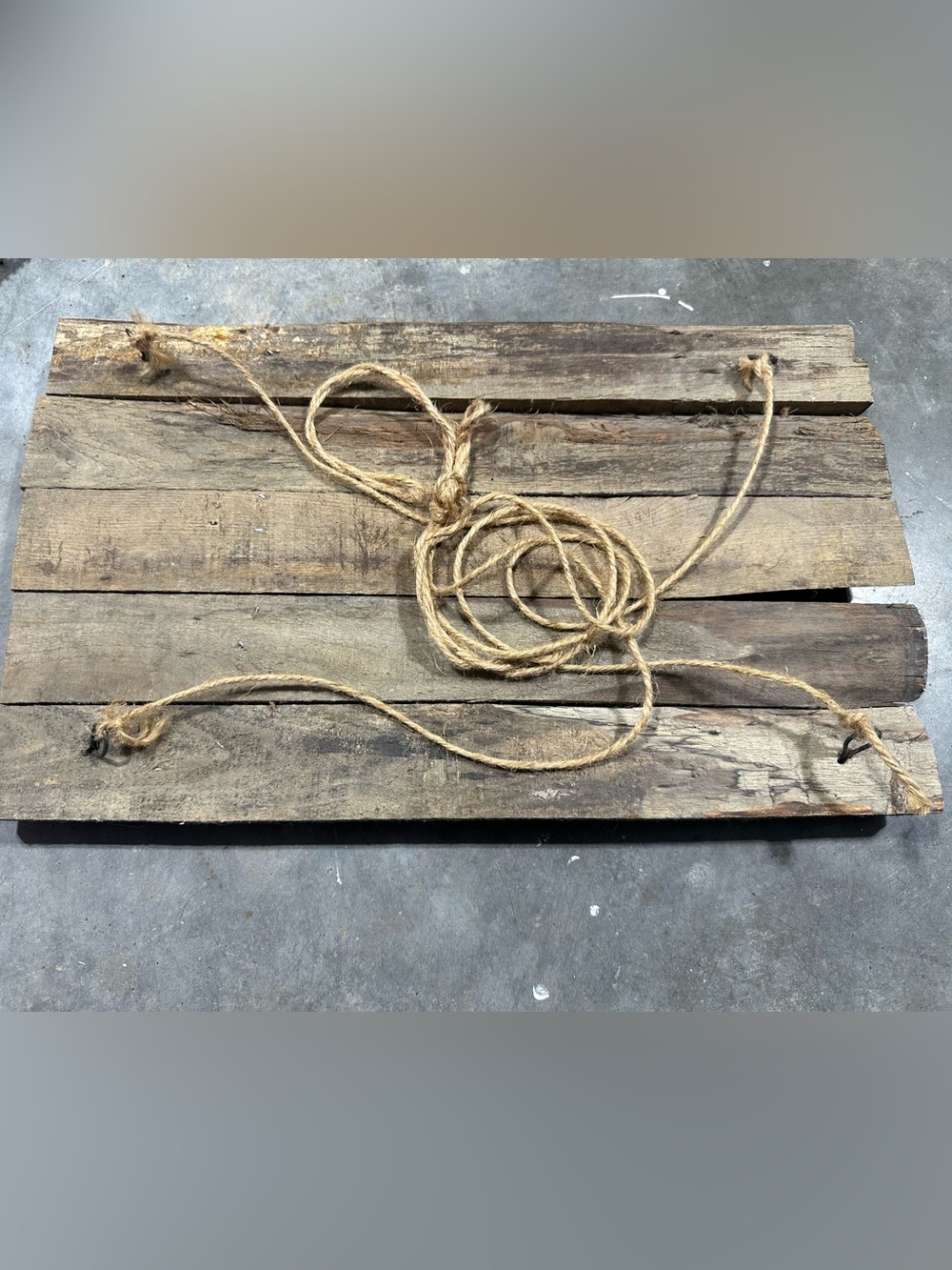 Magnolia Flower Pot Rustic Board Holder